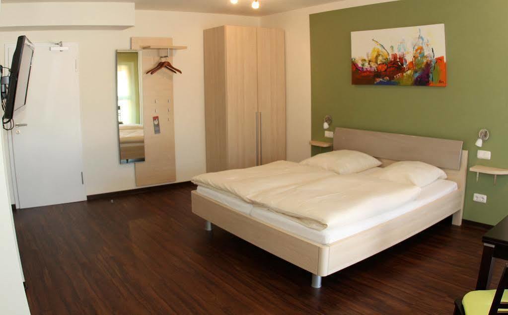Landhotel Imhof Neuhof  Экстерьер фото