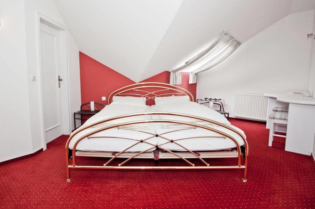 Landhotel Imhof Neuhof  Экстерьер фото